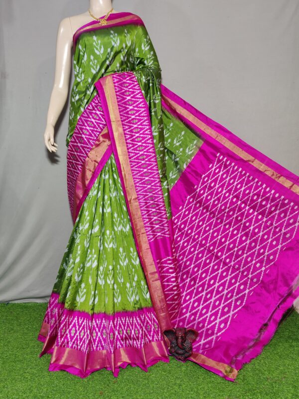 Buy Online Pochampally Ikkat Silk Zari checks Saree - weavesarees.com