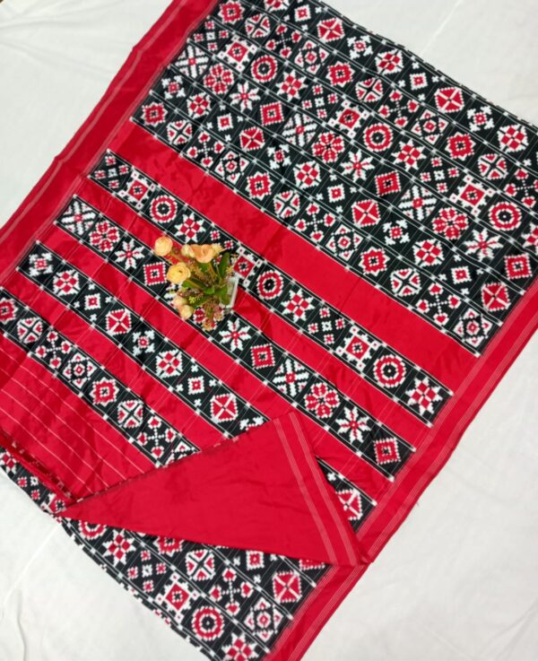 Telia Rumal Saree, Ikkat Telia Rumal Sarees, telia rumal silk saree, Double Ikat Telia Rumal Silk saree, Buy Pochampally Silk Sarees Telia Rumal Online, red black telia rumal silk saree, blue red telia rumal silk saree, Premium Double Ikat Telia Rumal Sarees, telia rumal saree manufacturers, telia rumal saree online, telia rumal silk saree price