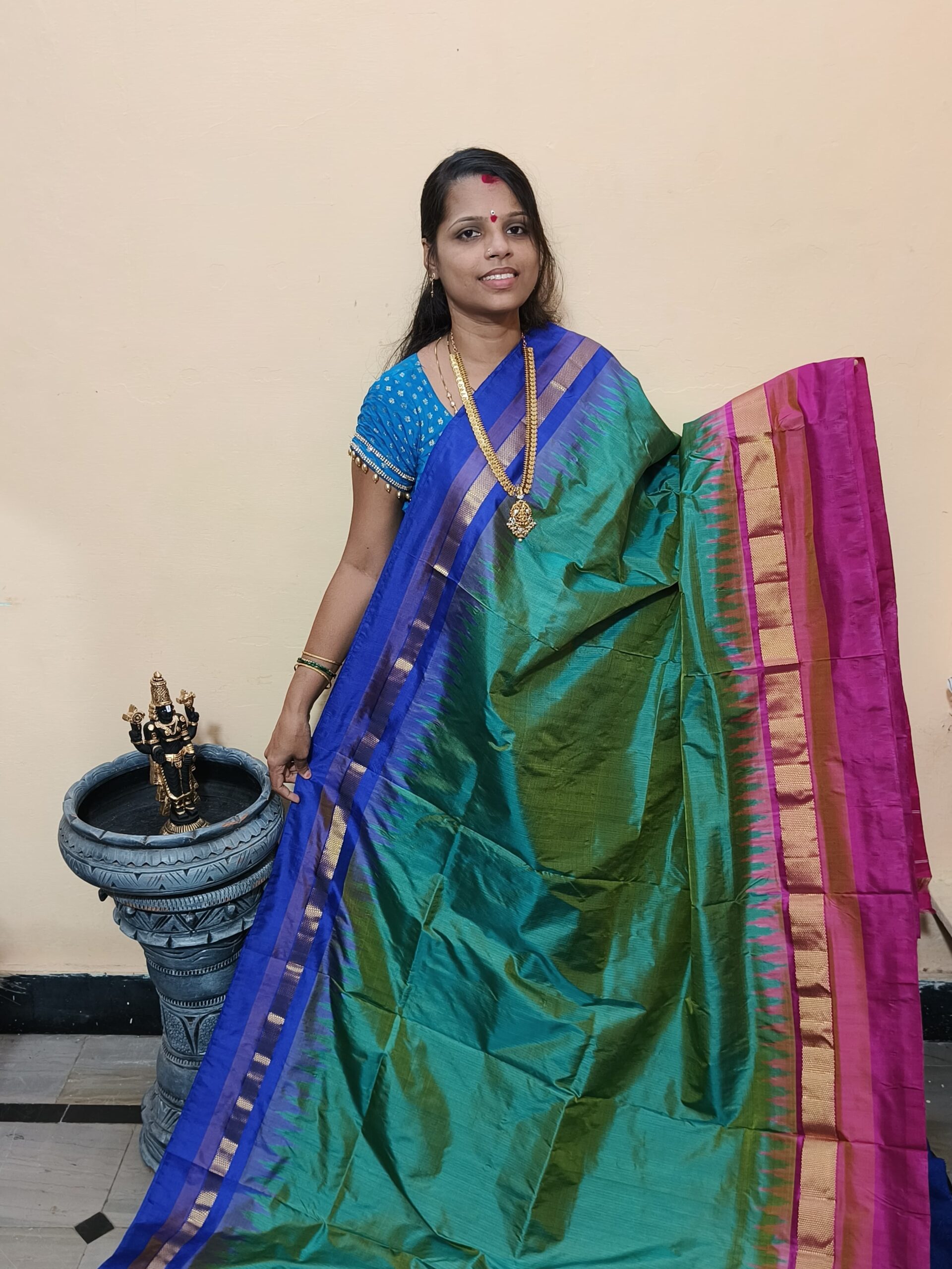 Handloom saree with price best sale