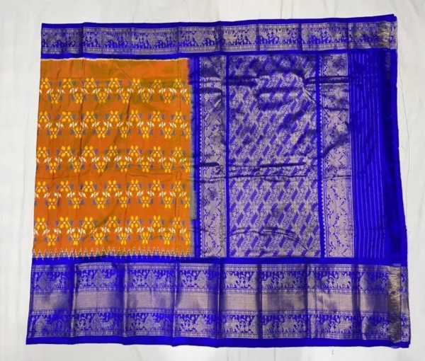 Pochampally Ikkat Silk Kanchi Border Sarees -SMKS180010