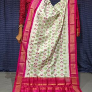 Pochampally Ikkat silk dupattas, ikkat handloom silk dupatta, ikkat pattu chuni, Pochampally Dupattas