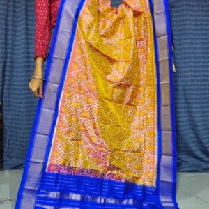 Pochampally Ikkat silk dupattas, ikkat handloom silk dupatta, ikkat pattu chuni, Pochampally Dupattas