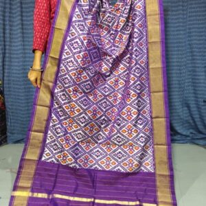 Pochampally Ikkat silk dupattas, ikkat handloom silk dupatta, ikkat pattu chuni, Pochampally Dupattas