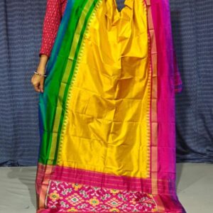 Pochampally Ikkat silk dupattas, ikkat handloom silk dupatta, ikkat pattu chuni, Pochampally Dupattas