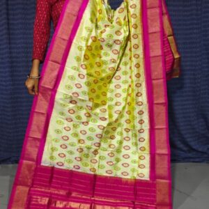 Pochampally Ikkat silk dupattas, ikkat handloom silk dupatta, ikkat pattu chuni, Pochampally Dupattas