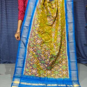 Pochampally Ikkat silk dupattas, ikkat handloom silk dupatta, ikkat pattu chuni, Pochampally Dupattas