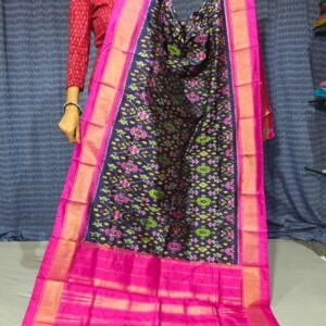 Pochampally Ikkat silk dupattas, ikkat handloom silk dupatta, ikkat pattu chuni, Pochampally Dupattas