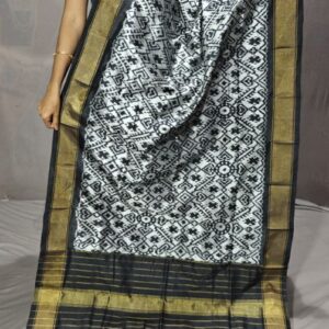 Pochampally Ikkat silk dupattas, ikkat handloom silk dupatta, ikkat pattu chuni, Pochampally Dupattas