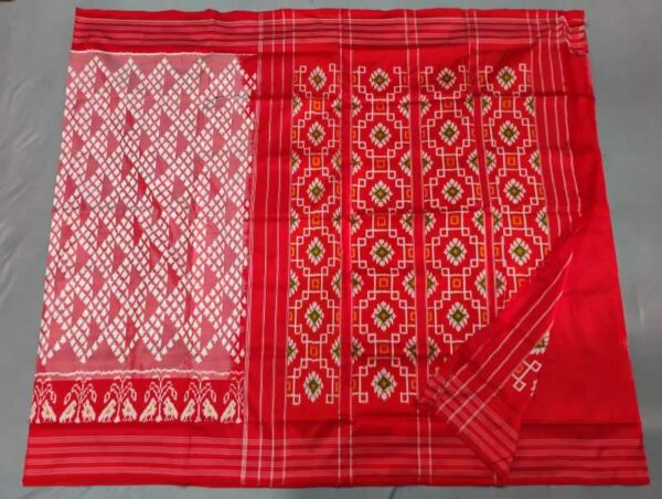 Pochampally Silk Sarees Multi Color Handloom Sarees -ARH10035