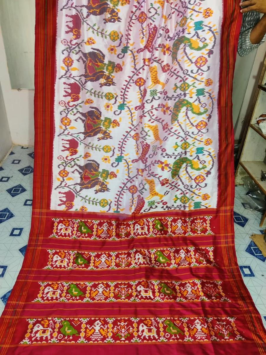Pochampally Ikat Silk Sarees 15000 Silk Mark Certified, Silk Mark Certified Pochampally Sarees, Pochampally Pure Silk Sarees, Original Pochampally Ikat Silk Sarees, Handloom Pochampally Silk Sarees, Authentic Silk Mark Certified Sarees, Pure Silk Ikat Sarees, Buy Pochampally Silk Sarees Online, Designer Ikat Silk Sarees, Telangana Handloom Silk Sarees, Premium Pochampally Silk Sarees, Traditional Ikat Silk Sarees, Indian Handloom Silk Sarees, Certified Silk Sarees Online, Handwoven Pochampally Sarees