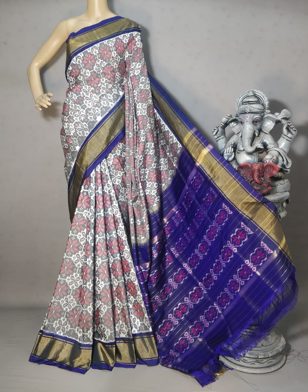 Pochampally Ikat Silk Sarees for Festivals, Elegant Pochampally Ikat Silk Sarees Online Pochampally Ikat Silk Sarees with Zari Work, Pochampally Ikat Sarees for Special Occasions, Affordable Pochampally Ikat Silk Sarees in India, Designer Pochampally Ikat Silk Sarees, Pochampally Ikat Silk Saree with Modern Designs