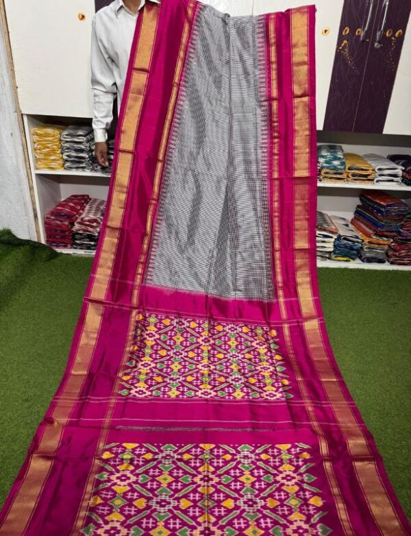 Pochampally silk sarees, ikkat silk sarees with blouse, pochampally silk sarees checks designs ikkat pochampally sarees