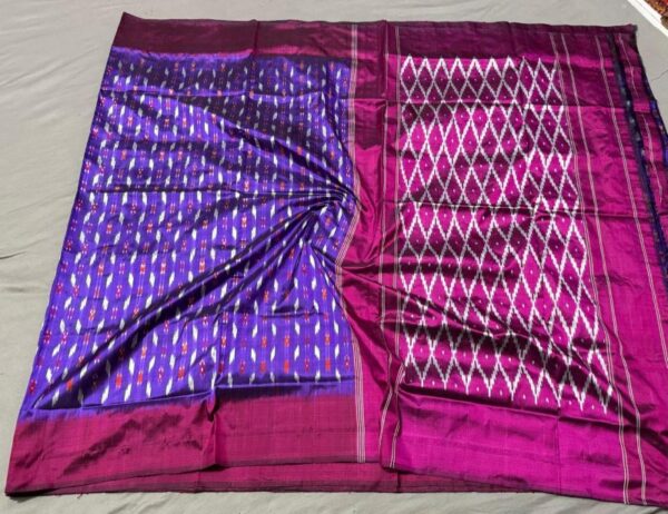 Pochampally Ikkat  Silk  Saree Light Weight Without Blouse  -SRSS690017