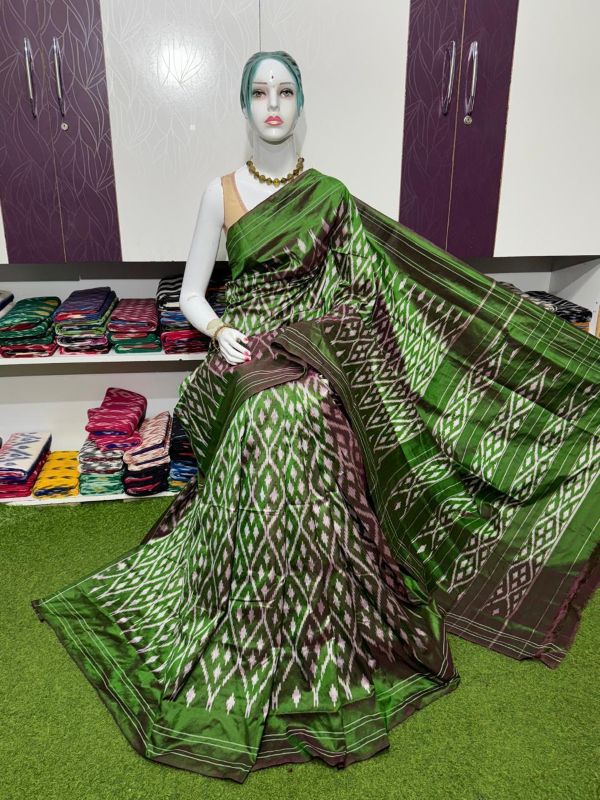 Pochampally Ikkat Silk Saree Light Weight Without Blouse -SRSS690025