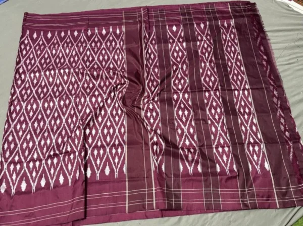 Pochampally silk sarees traditional designs, ikkat silk sarees without blouse, pochampally silk sarees old designs