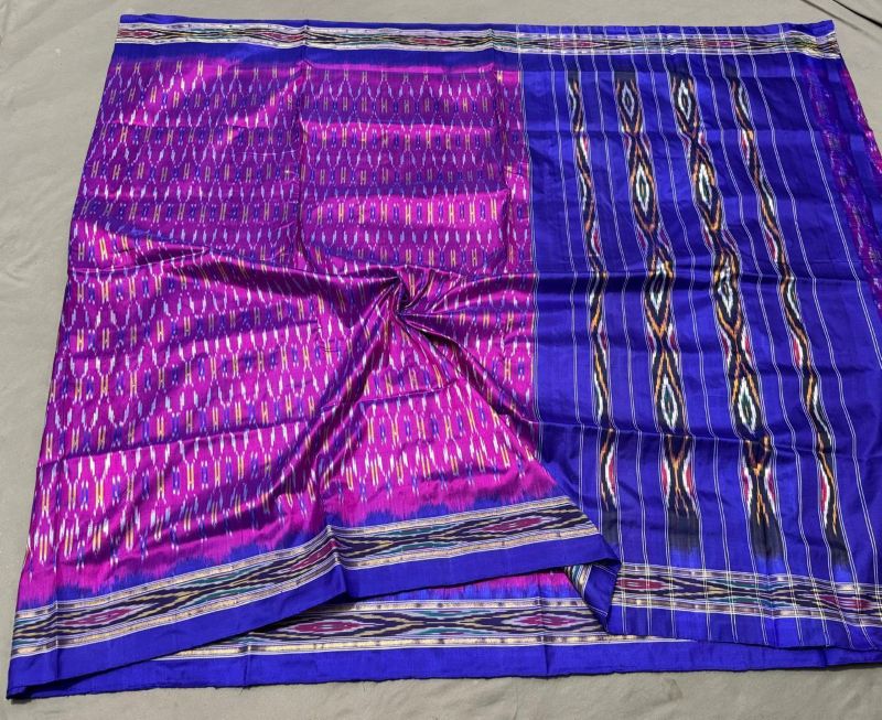 Pochampally Ikkat Silk Saree Light Weight Without Blouse -SRSS690031
