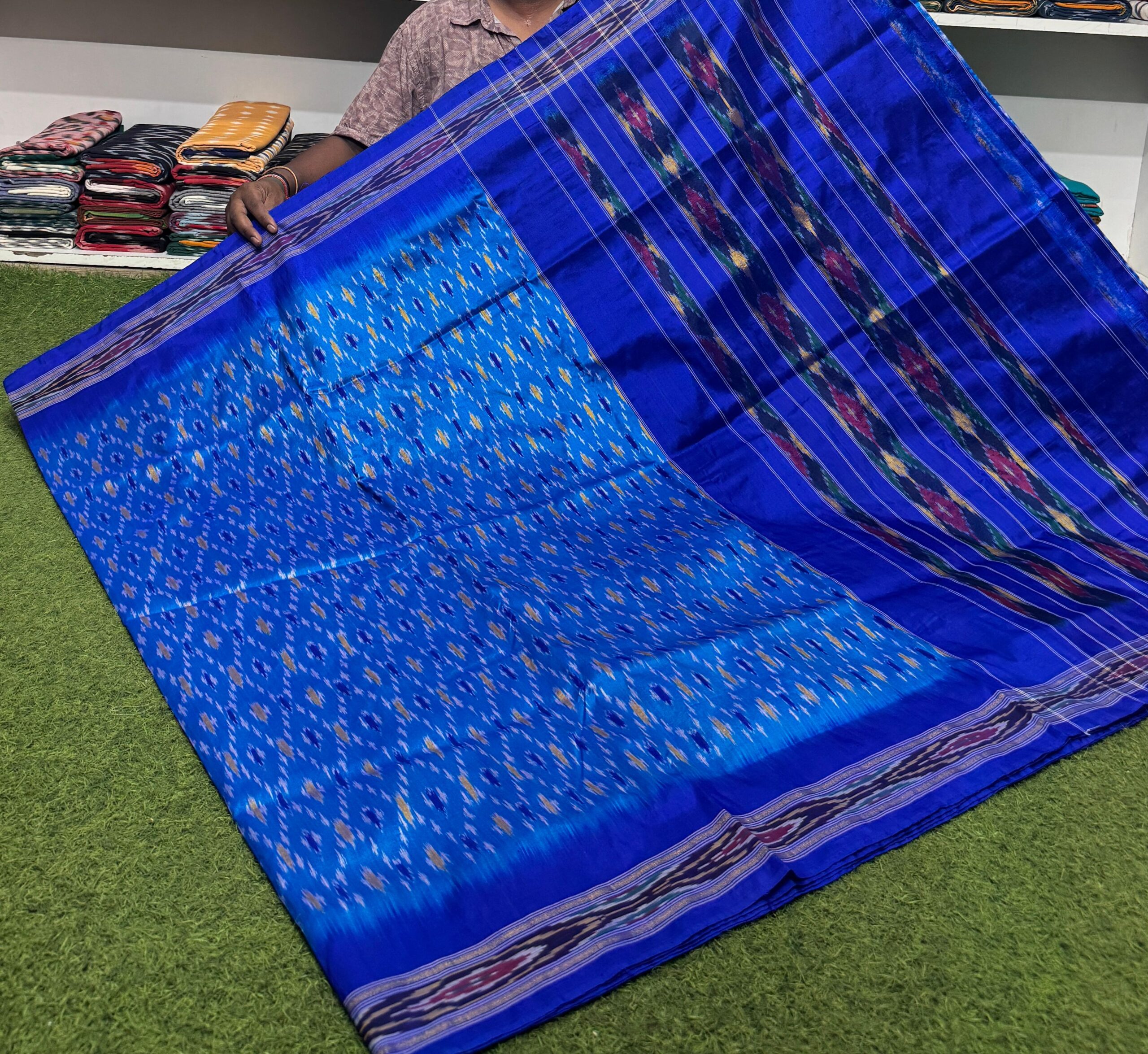 Pochampally Ikkat Silk Saree Light Weight Without Blouse -SRSS69007