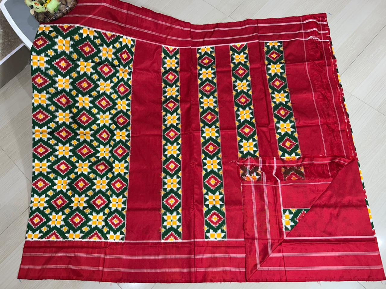 Pochampally Ikkat Telia Rumal Silk Sarees,Ikkat telia rumal sarees, pochampally silk sarees price, silk mark certified sarees, double ikkat silk sarees.