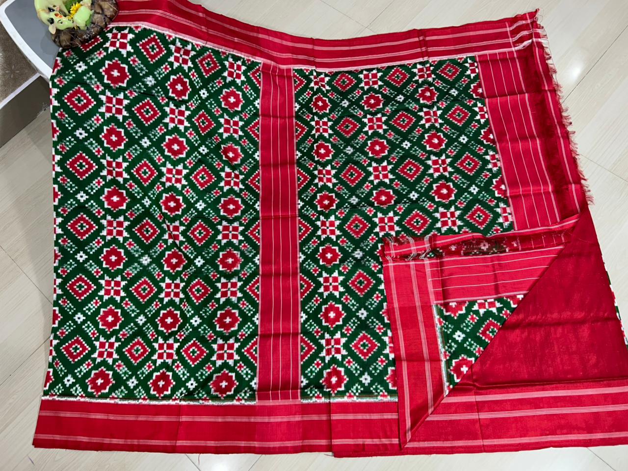 Pochampally Ikkat Telia Rumal Silk Sarees,Ikkat telia rumal sarees, pochampally silk sarees price, silk mark certified sarees, double ikkat silk sarees.