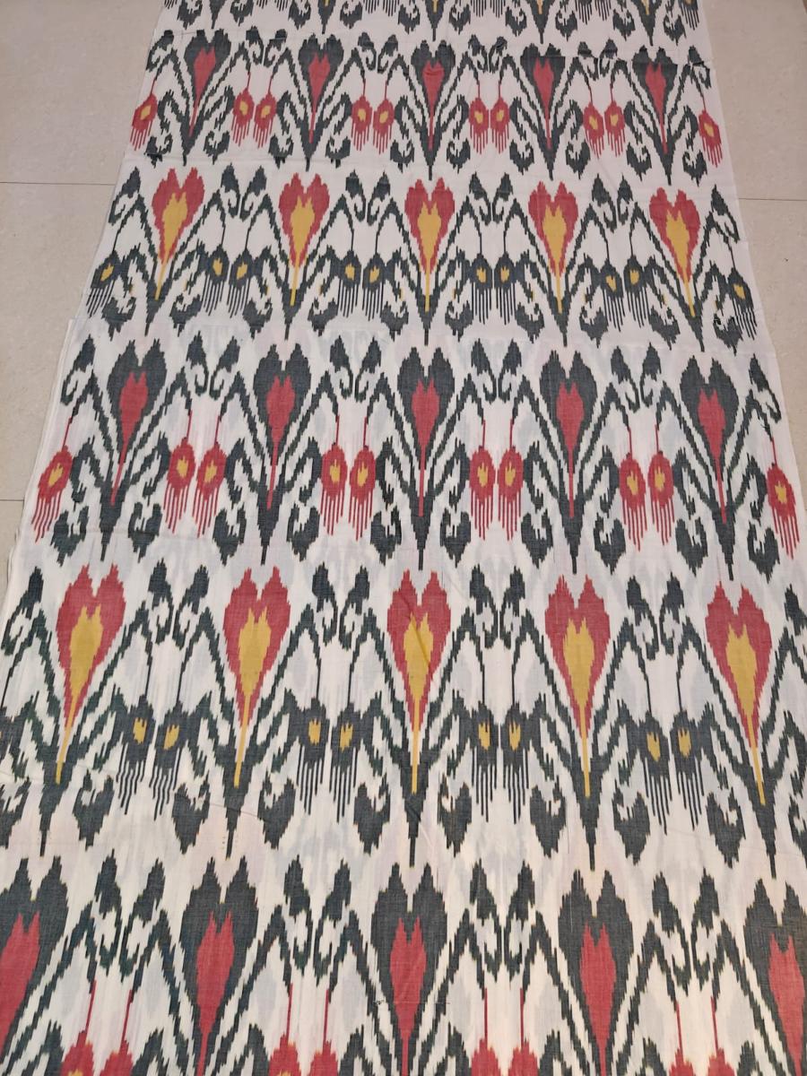 Uzbek ikkat cotton fabrics, Uzbekistan Ikkat fabrics
